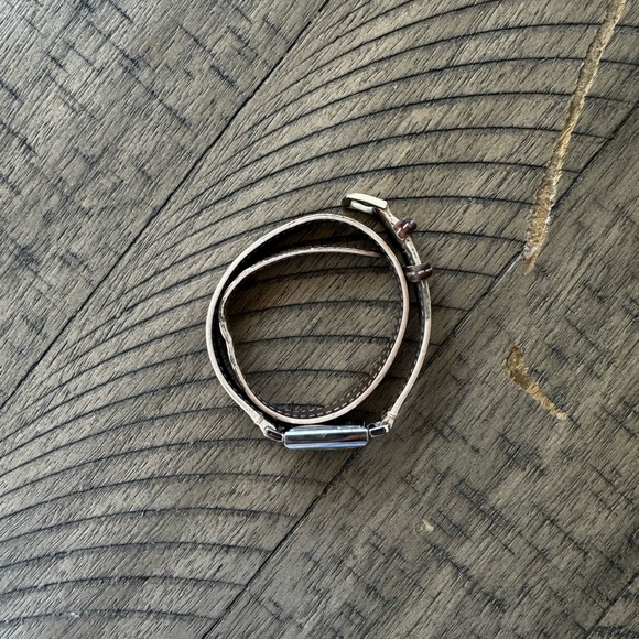 Women’s Coach Wrap-Around Wrist Watch - Picture 3 of 6